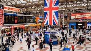 A Walk Through The London Victoria Station London England [upl. by Imnubulo]